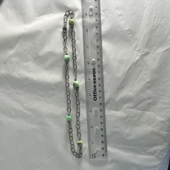 5/ $25 Green Stone and chain necklace - Picture 5 of 6